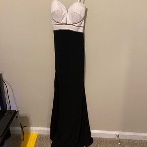 Black and white prom dress with slit and sweetheart neckline